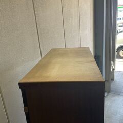 J7B2344 家具のコクサイ 商事 本棚 キャビネット ベベルガラス 飾り棚 書籍 2枚 ガラス扉 収納 インテリア 高級 家具 ダイヤモンド加工 アンティーク W82×D41×H176の画像