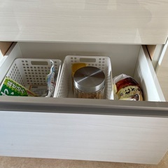 食器棚の画像