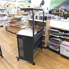 パソコンデスク キャスター付き 幅80×奥56×高137 PCデスク 机 デスク 札幌市厚別区 厚別店の画像