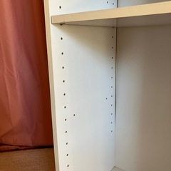 白のカラーボックスの画像