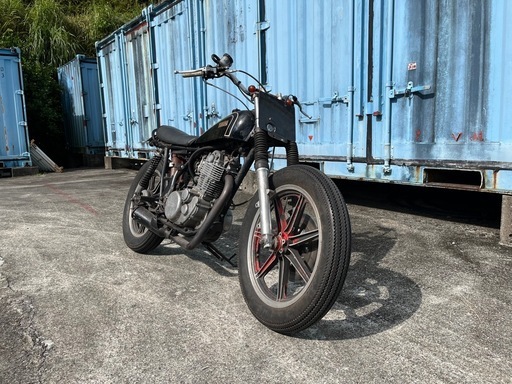 バイク YAMAHA SR 400