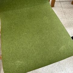 ★リユースのサカイ高崎店★TJ13065  2人掛けダイニングセット 緑/茶 H74.8×D76.5×W76.5 クリーニング済みの画像