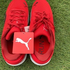新品PUMAスニーカーの画像