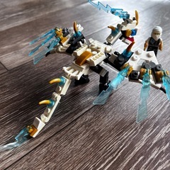 LEGO互換性ブロック／ドラゴンと忍者の画像