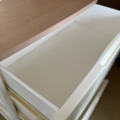 木製天板製プラスチックチェストの画像