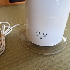 タワー型の加湿器の画像