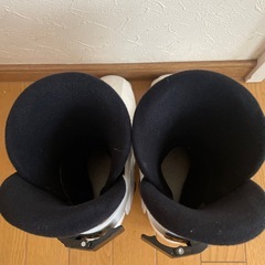 スキー靴／黒ベルトの画像