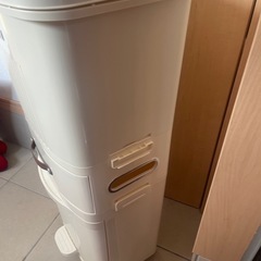 未使用ゴミ箱の画像