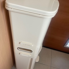 未使用ゴミ箱の画像