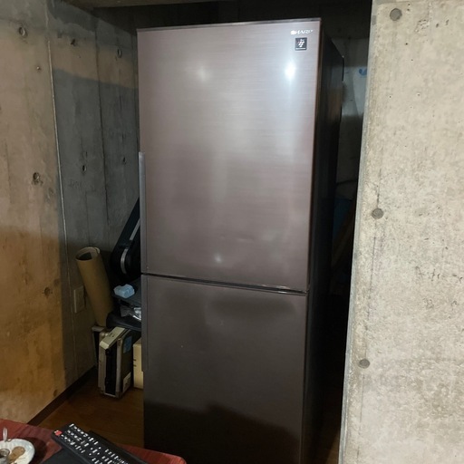 280リットル　
シャープ冷蔵庫