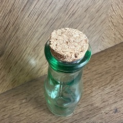小瓶の画像