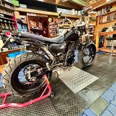 TW200 エンジンセル1発　錆あり　ですが調子良いです！の画像