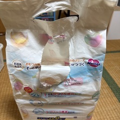 メリーズ オムツ S
の画像