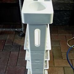 キャスター付き マガジンラック 幅37.5cm ホワイト ブックスタンド ファイルワゴン 隙間収納 スリムラック すき間収納 札幌市東区 新道東店の画像