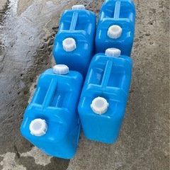 灯油ポリタンク１８ℓ★４個の画像