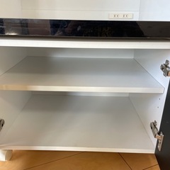 食器棚の画像
