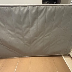 セミダブルスプリングマットレスの画像