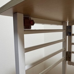 折りたたみテーブルの画像