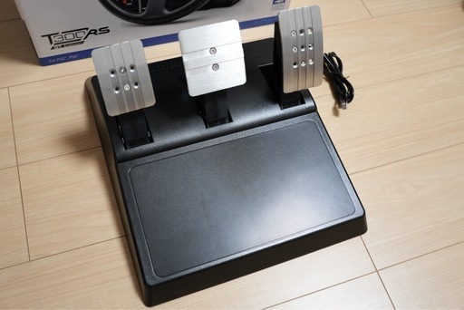 Thrustmaster / T300 RS ハンドルコントローラ