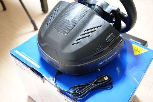 Thrustmaster / T300 RS ハンドルコントローラ