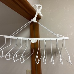 お洋服洗濯物干し　折り畳み可能の画像