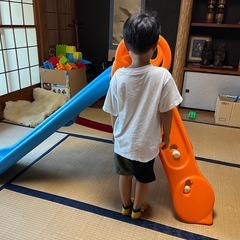 子供用滑り台の画像