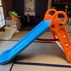 子供用滑り台の画像