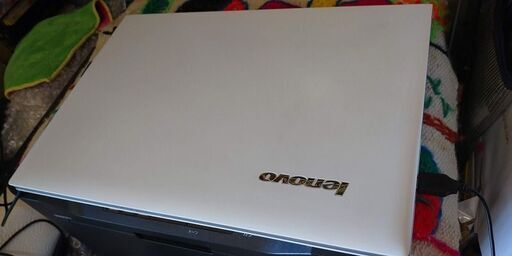 ホワイト Lenovo IdeaPad Z500 Core i7