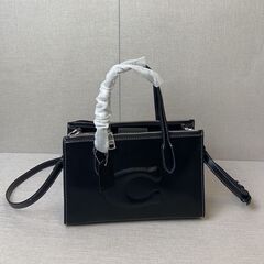 [コーチ]  ブラックシンプル nina Sサイズトートバッグ オシャレでコーディネート自在のハンドバッグの画像