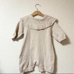 ベージュ　ニットロンパース　73の画像