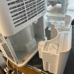 【衣類乾燥付き除湿機】【アイリスオーヤマ】クリーニング済み【管理番号11310】横の画像