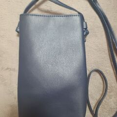 【新品】ロベルタディカメリーノ Curves スマホショルダーの画像