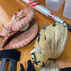 （お渡し予定決まりました）軟式用バットグローブ他　の画像