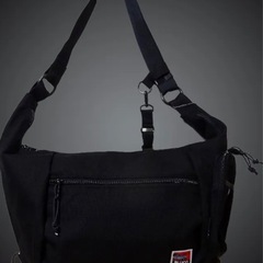 Bluco ブルコ ショルダーバック (BANANA BAG -SOLID-) ballistics×bluco カラー：ブラック
の画像