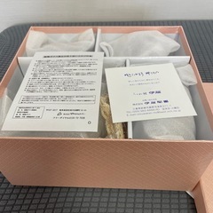 ティーポットとカップセットの画像