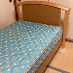 ベッドの画像