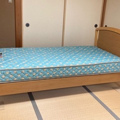 ベッドの画像
