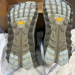 トレイルランニングシューズ25.5cmの画像