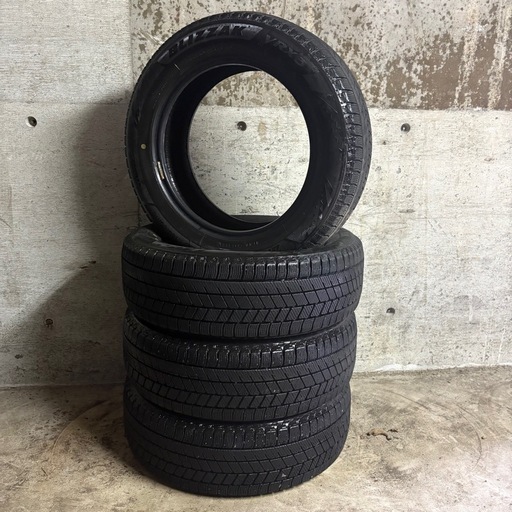 B-18 タイヤ 中古 
BRIDGESTONE STUDLESS BLIZZAK VRX3 185/60R15