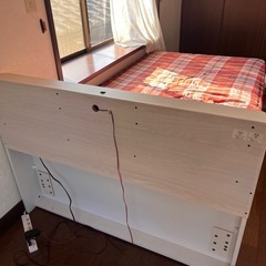 セミダブルベット＆マットレス一式の画像