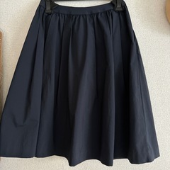 UNIQLO スカートL
の画像