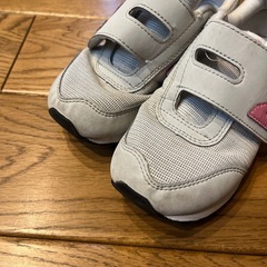 ニューバランス　スニーカー　キッズ　19センチの画像