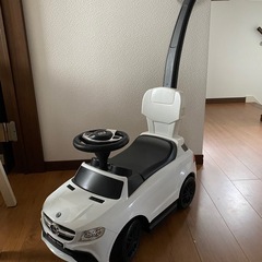 子供　足漕ぎ自動車　ベンツの画像