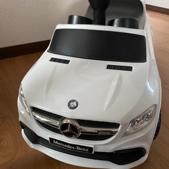 子供　足漕ぎ自動車　ベンツの画像