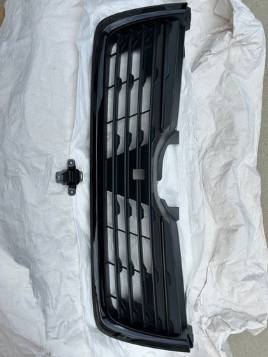 (新品)フォレスター純正フロントグリルSKE系