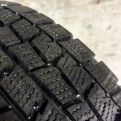 B-20 タイヤ 中古 
DUNLOP STUDLESS WINTERMAXX WM01 155/65R13の画像