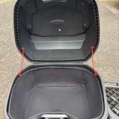 バイクリアケース　32Ｌ　中古
の画像