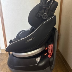 combi 最上位モデルネルーム　エッグショック　チャイルドシートの画像