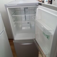 ★リユースのサカイつくば店★TK6851 Panasonic 冷蔵庫 NR-B14AW 138L 18年製 動作確認／クリーニング済み　【リユースのサカイつくば店】 の画像