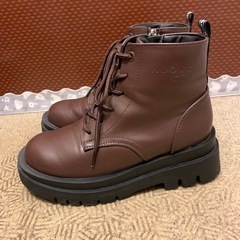ブーツ 22.0cmの画像